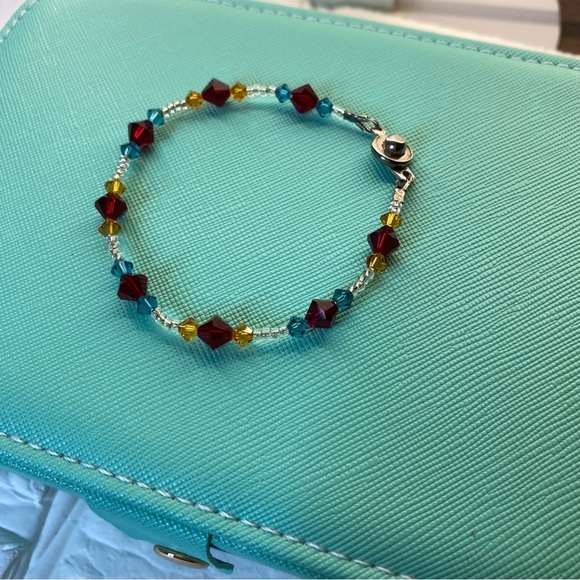 Elegant Multicolor Crystal Bracelet - Picture 7 of 10